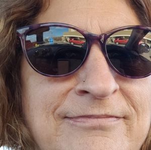 Meet your Posher, Lori